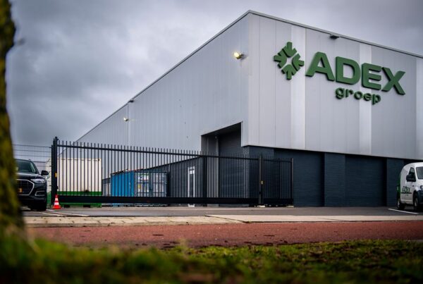 Vrijdragende schuifpoort Adex