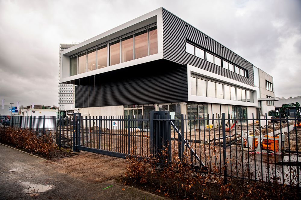 Spijlen schuifpoort bedrijfspand